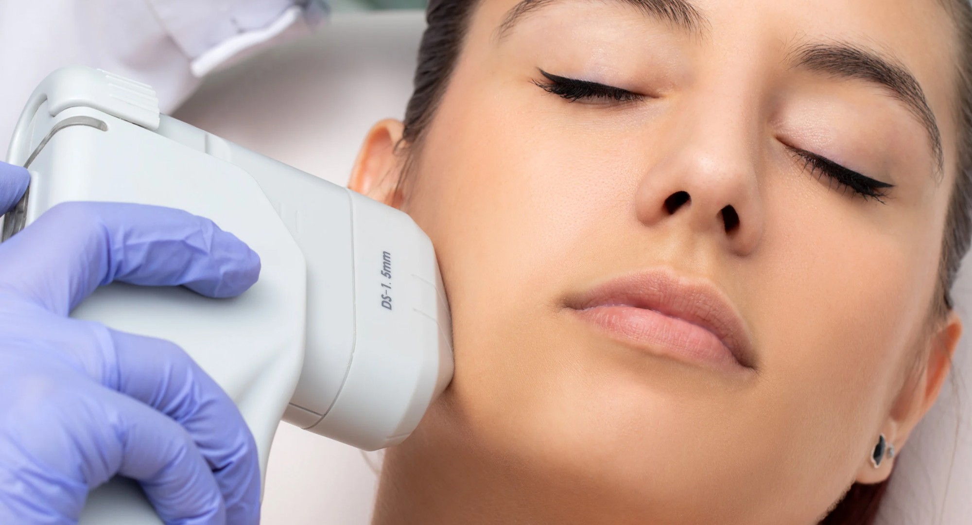 HIFU 12D Facial
